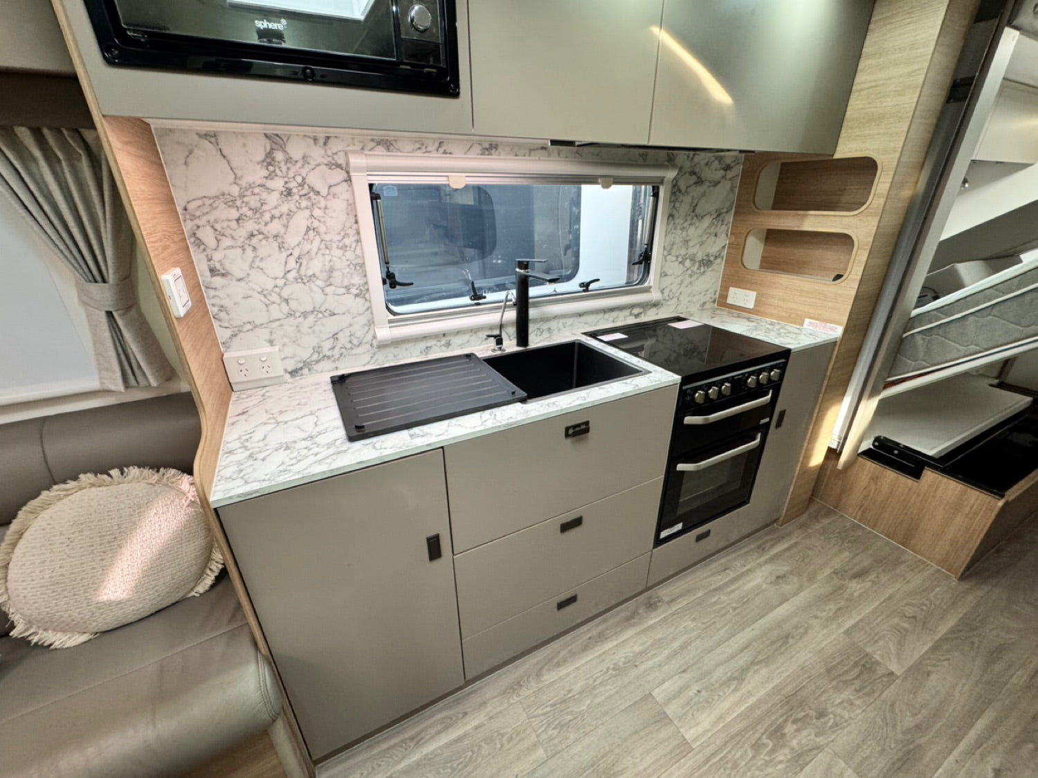 2023 Jayco Silverline 24.75-2