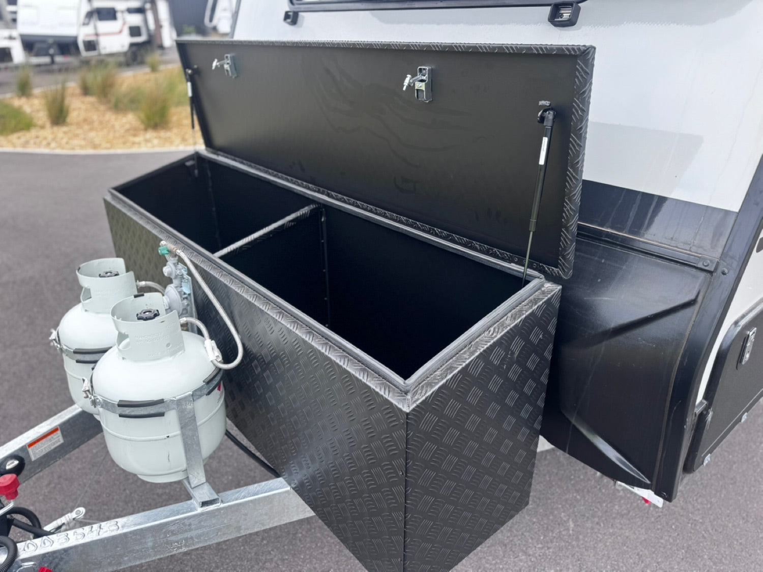 2025 Jayco Discovery 21.66-4.OB.DY