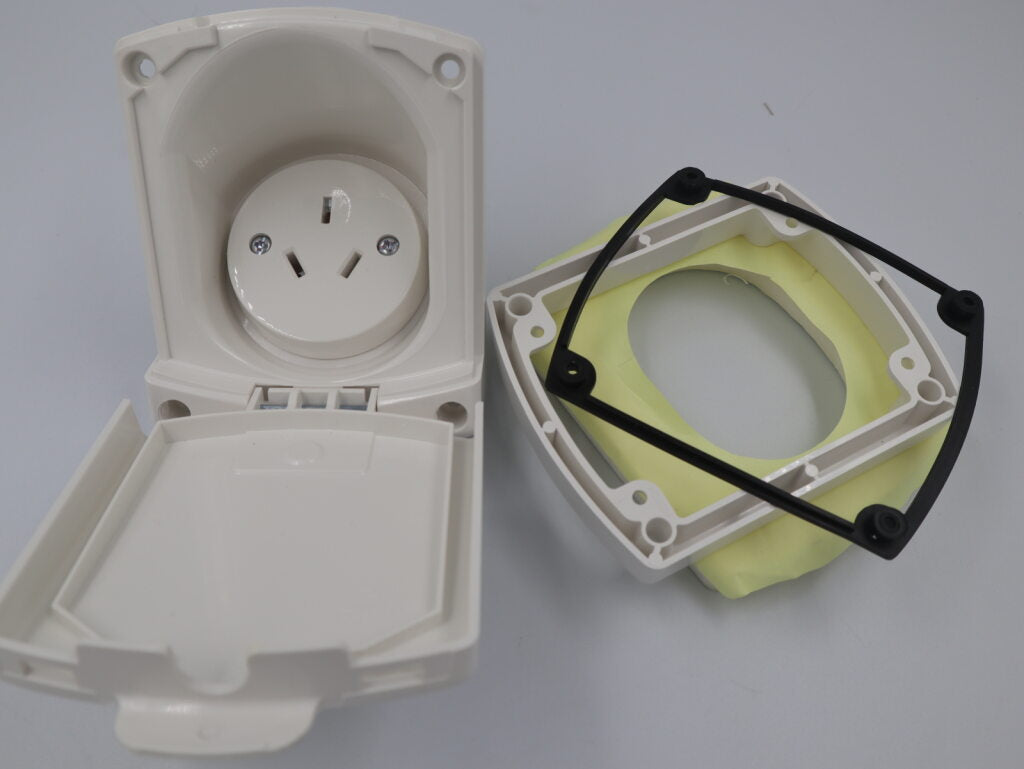 Clipsal (New) White External 10 AMP Power Outlet. V415VFWE