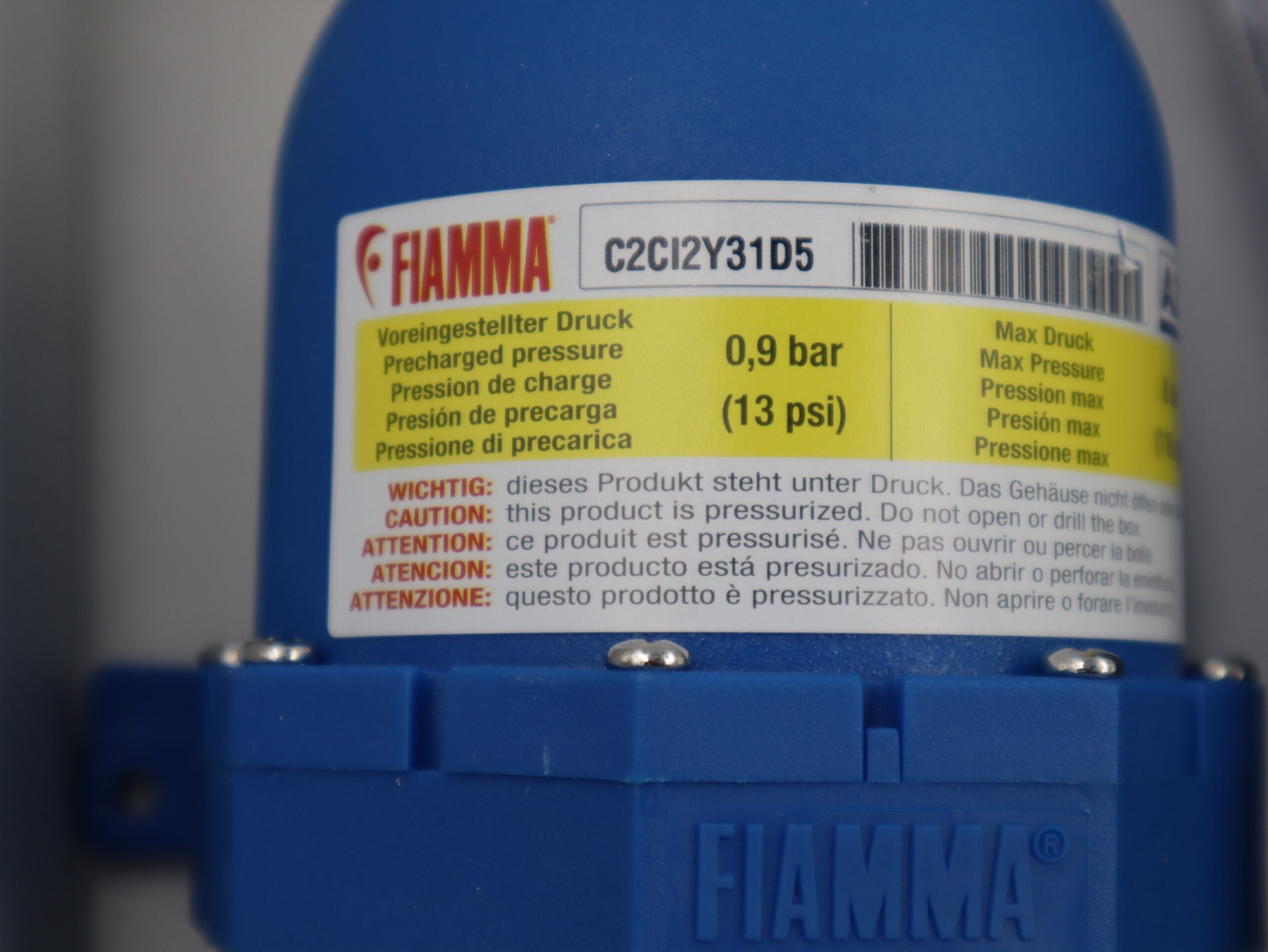 Fiamma A20 Accumulator Tank Blue. 02478-01-