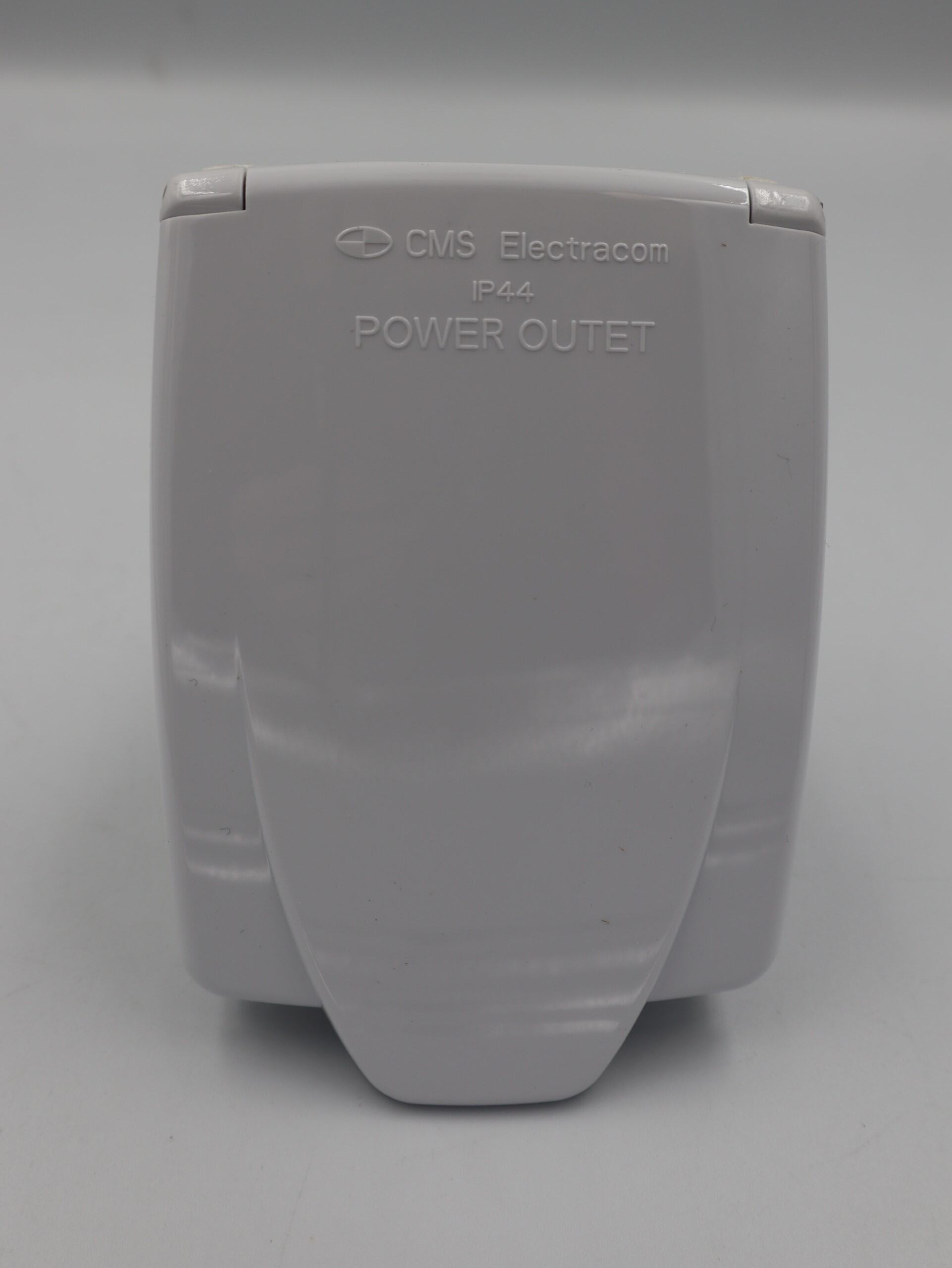 POWER OUTLET WHITE SINGLE  240V CMS