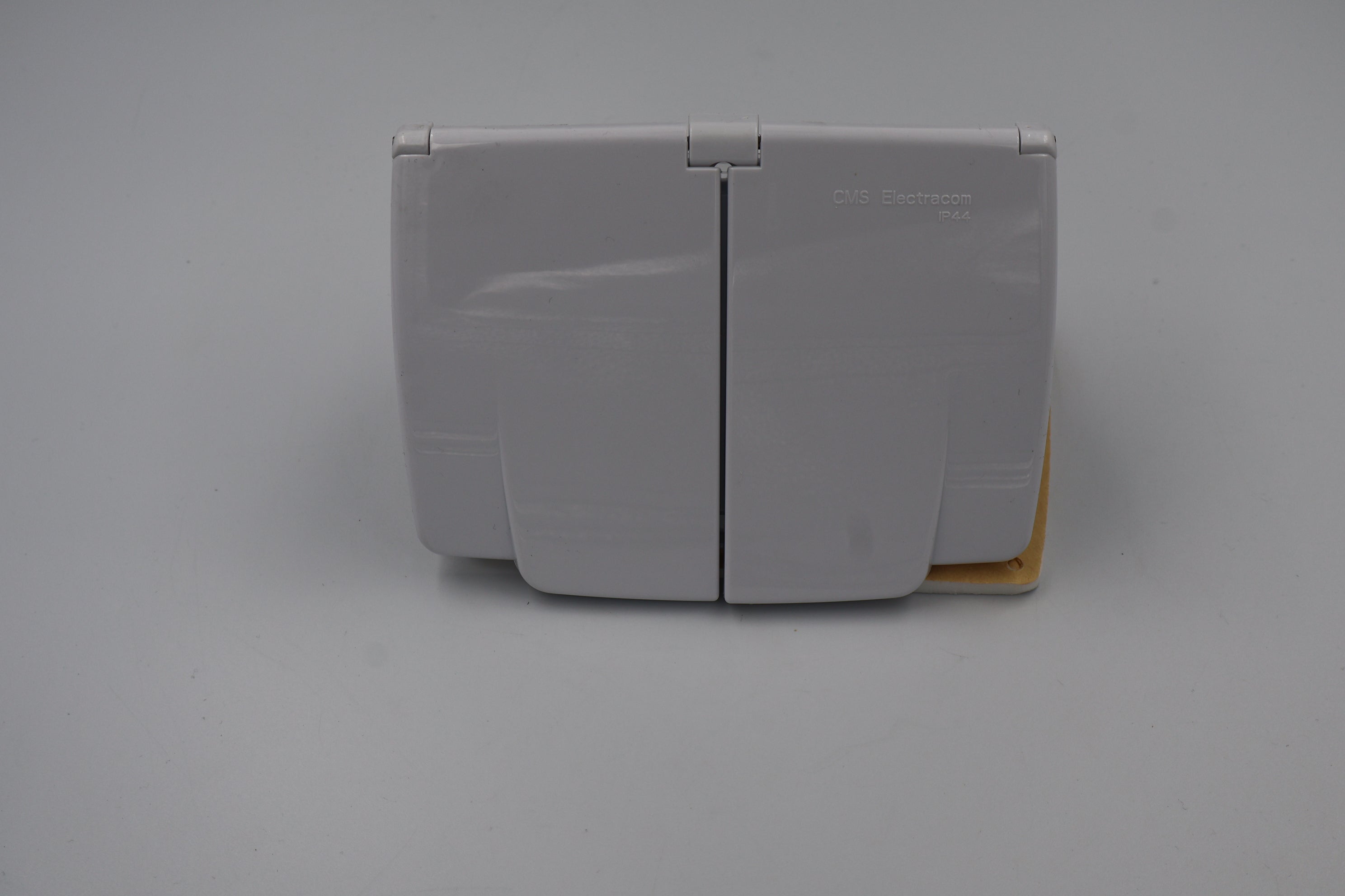 CMS Power Outlet Double Natural White. J17.2NW