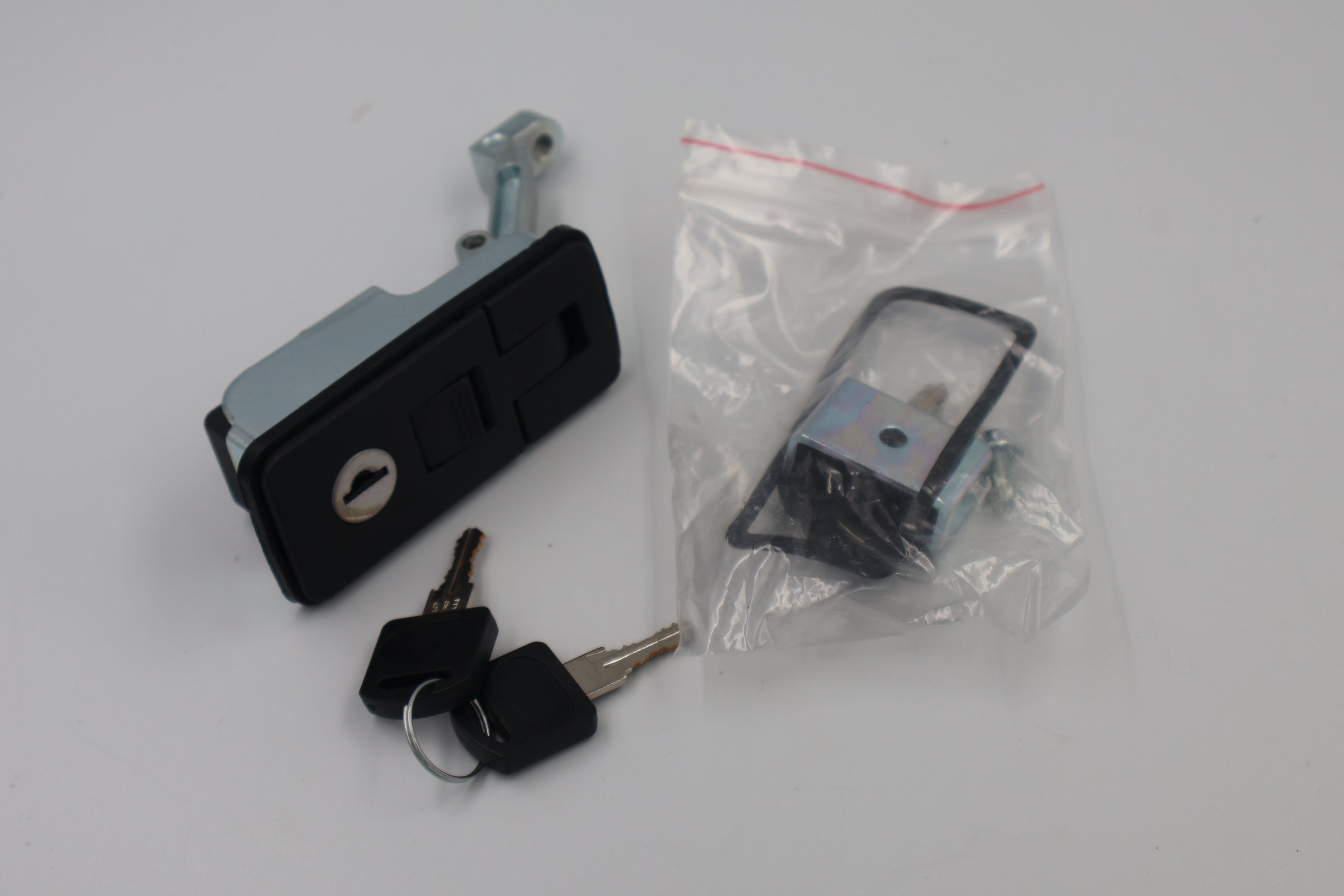 LOCK & KEY TO SUIT BLACK TOOL BOXES