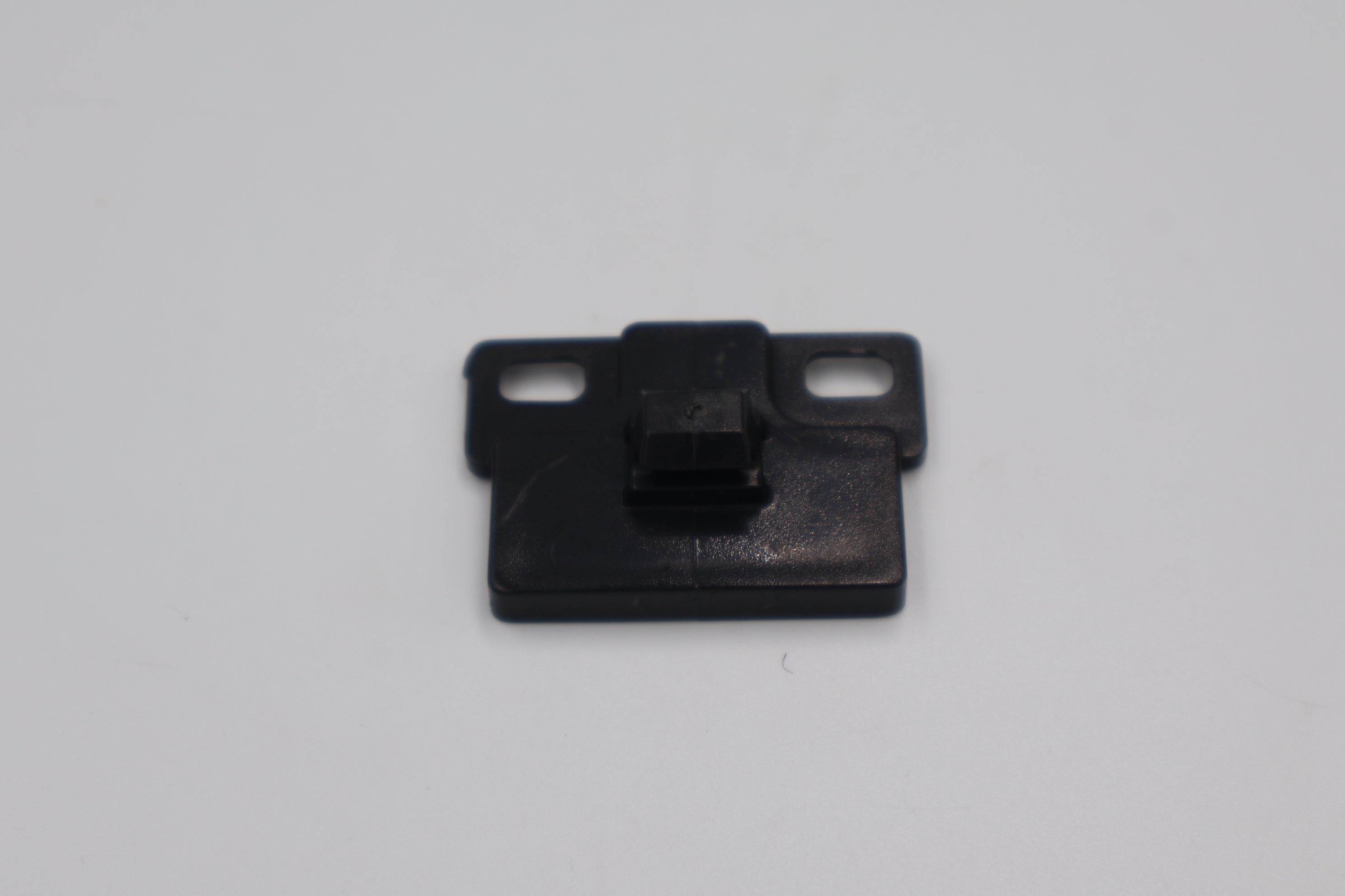 CATCH PIN CAMEC T/S 2RC DOORS