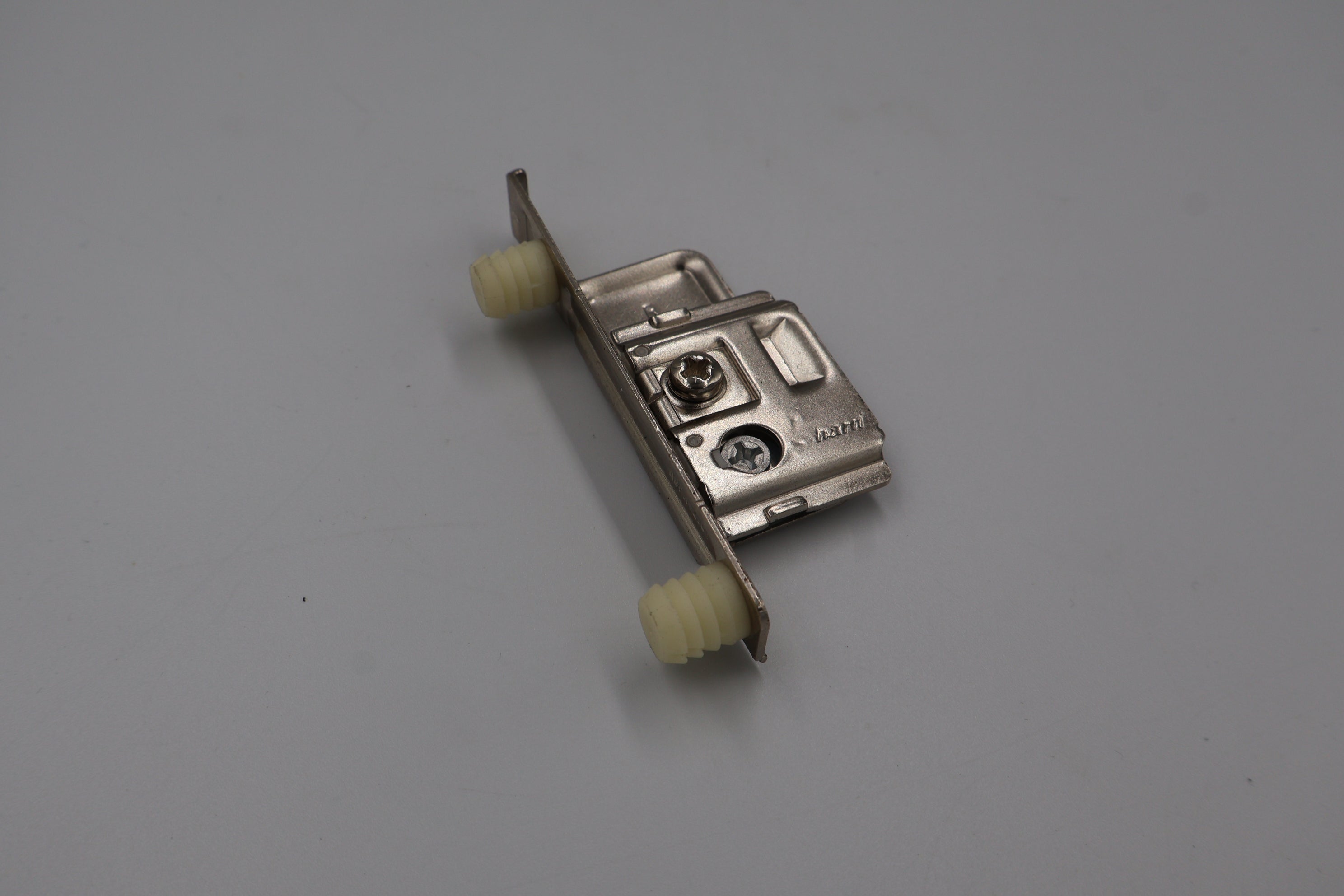 FRONT FIXING BRACKET DRAWER RH