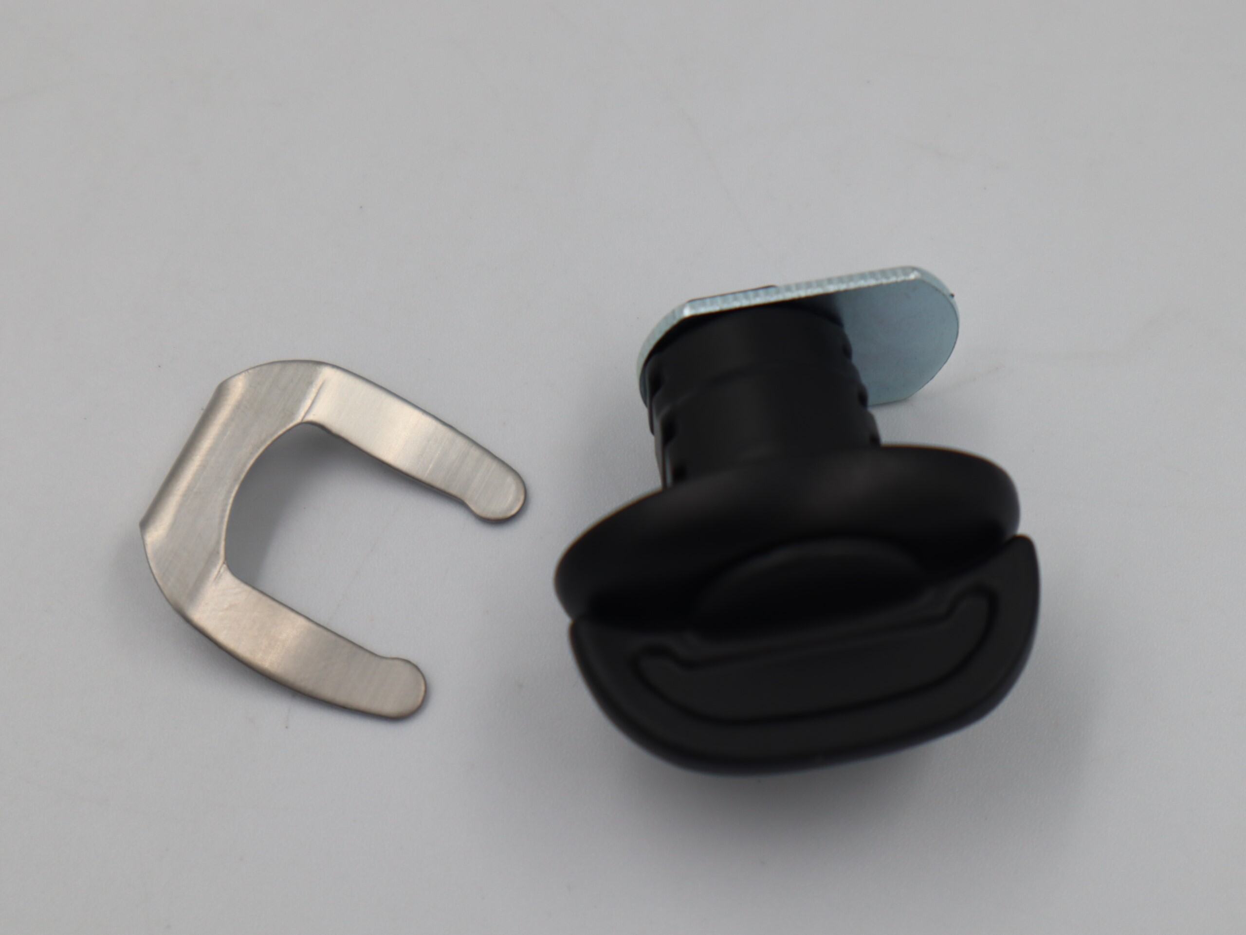 TURNLOCK BLACK WINDOW SHIELD Short Tongue