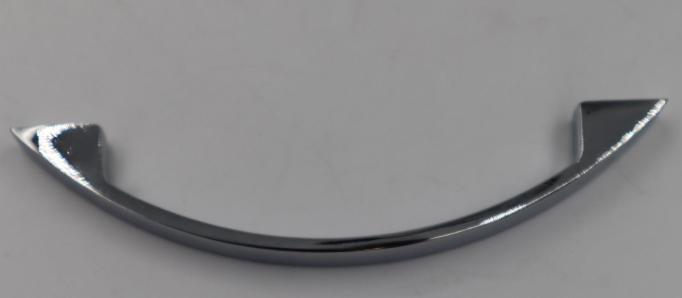 HANDLE BOW 96MM  between screw holes CHROME